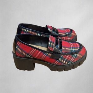 Betsey Johnson Torrid Womens Shoes 7,5 WW  Red Plaid Creeper Loafers Wide Width